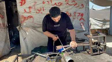 Gazze'de Filistinli Demirciden Umut Veren Buluş: Elektrik ve Yakıta Alternatif Cihaz Geliştirdi
