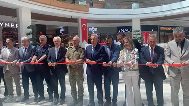 Genç İletişimcilerin 15 Temmuz Manşetleri İzmir'de Sergilendi