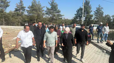 AK Parti Heyeti Güzelyurt'taki Deprem Konutlarını İnceledi