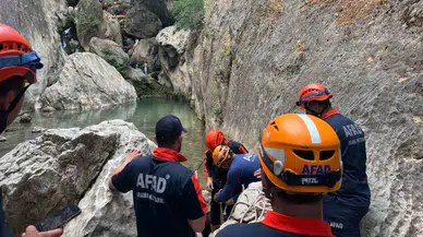 Kayalıklardan Düşen 14 Yaşındaki Çocuk Kurtarıldı