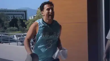 Sınava Yetişmek İçin Yalınayak Koştu, Geç Kaldı