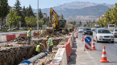 Kahramanmaraş’ta 25 Noktada Yol Çalışması