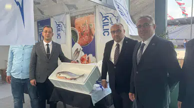 Mehmet Şahin’den Kılıç Deniz Ürünleri Standına Ziyaret
