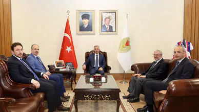 Vali Ünlüer’den Yoğun Ziyaret Trafiği ve Temaslar