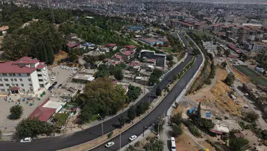 Kahramanmaraş'ta 19 noktada sıcak asfalt çalışmaları başladı!