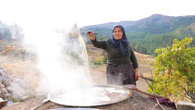 Ekinözü’nde Geleneksel Pekmez Mesaisi: Kilosu 800 Liradan