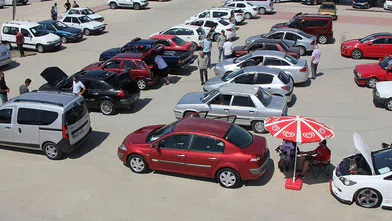 İkinci el otomobil piyasası faiz artırımıyla kontak kapattı!