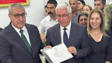 Haydar İkizer, mazbatasını aldı