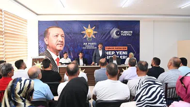 Debgici ve Görgel, Türkoğlu’nda partililerle bir araya geldi