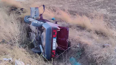 Kahramanmaraş’ta Hafif Ticari Araçla Çarpışan Otomobil Kanala Uçtu