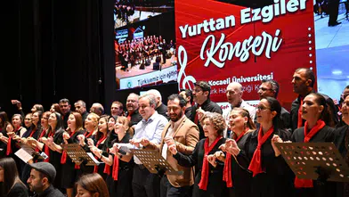 Kocaeli Üniversitesi'nde Gençleşen Türkülerle yurttan ezgiler rüzgarı