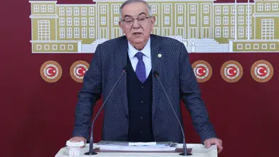 Altıntaş: Köy Okulu Arazileri Satılıyor