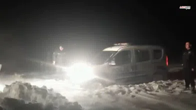 Kapanan Yolda Mahsur Kalan Polis Ekipleri İçin Belediyeden Hızlı Müdahale