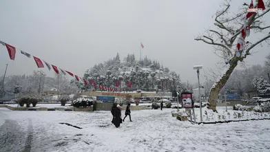 Yoğun kar nedeniyle eğitime ve kamuya 1 gün ara verildi