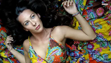 Zeynep Özyağcılar'dan Sıradışı Yılbaşı Paylaşımı