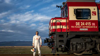 Dario Costa’dan Hareketli Trene Tarihi İniş