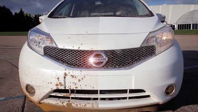 Nissan kendini temizleyen araba boyası geliştirdi