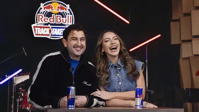 Hadise Ve Motive Aynı Sahne İçin Karşı Karşıya