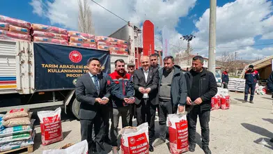 Andırın’da Ayçiçeği Üretimine Dev Destek: Tohumlar Dağıtıldı