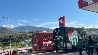 Bursaspor ile İstiklalspor Otobüsleri İzmir’de Karşılaştı