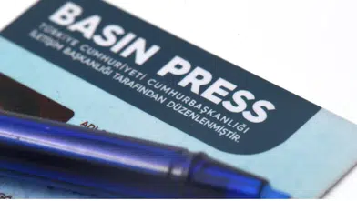 Basın kartını ibraz eden gazetecilerden ayrıca kimlik istenmeyecek