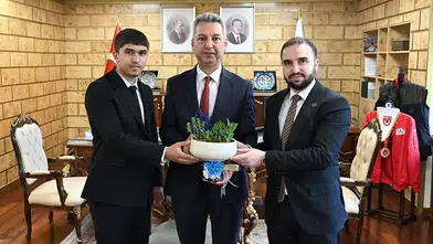 Gençlik Meclisi’nden Rektör Okumuş’a Hayırlı Olsun