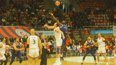 Gaziantep Basketbol Maçı Nefes Kesti! Kipaş Direndi