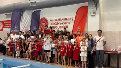 Kahramanmaraş'ta 19 Mayıs Bayramı Yüzme Yarışları'nda 75 sporcu ödül aldı!