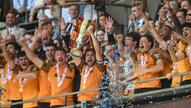 Hull City Premier Lig’de: Tarihi Başarı Wembley’de Geldi