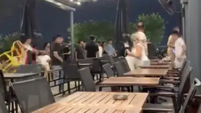 AVM’de Kavga: Sandalyeler Havada Uçuştu