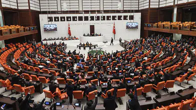 TBMM'de öğrenci affı teklifinde ilk 13 madde kabul edildi... Akademik sahteciliğe ağır yaptırım