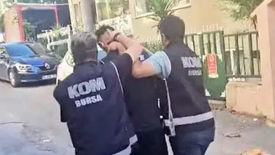 Suç örgütlerini övenlere operasyon