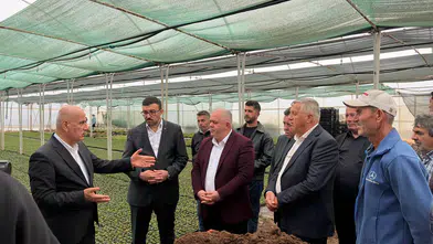 Vahit Kirişci Kızılcaali’de Vatandaş ve Üreticilerle Buluştu