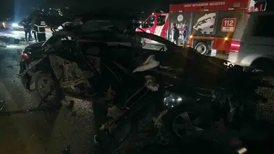 Otomobil ile Traktör Çarpıştı: 3 Kişi Yaralandı