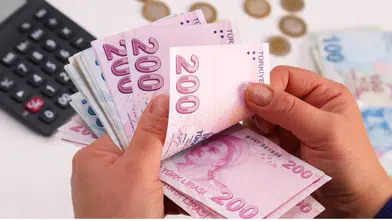 Asgari ücrette gözler 2027’de: Karakaş oran verdi