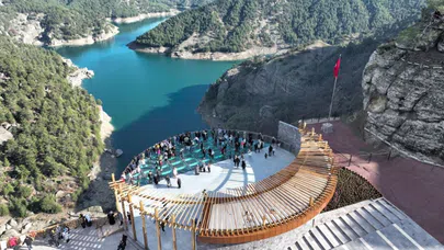 Kahramanmaraş’ta Ali Kayası Cam Terası Ziyaretçilerini Ağırlıyor