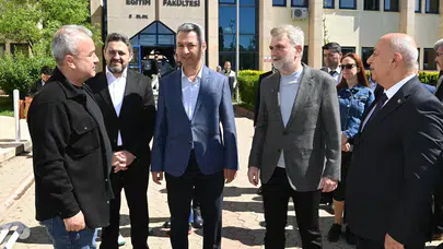 İstiklal Üniversitesi Rektörü Bakan'dan YKS Adaylarına Büyük Destek