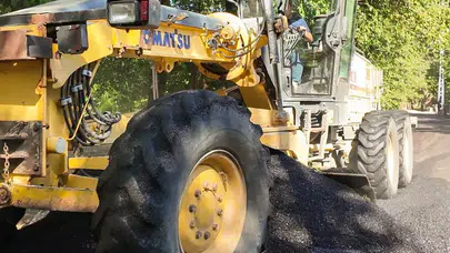 Andırın’da Afet Sonrası Yol Seferberliği: 175 Ton Bitüm Desteği