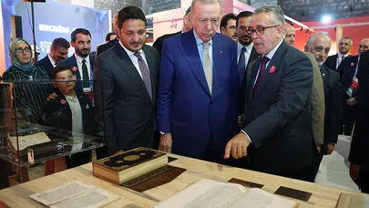 Cumhurbaşkanı Erdoğan'dan 'kitap' vurgusu... 'Bizi köklerimize bağlayan en güçlü damar'