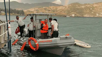 Fırtınada SUP Yapan Vatandaşları Jandarma Kurtardı