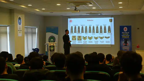 Gençlere Askerlik Tanıtımı Yapıldı