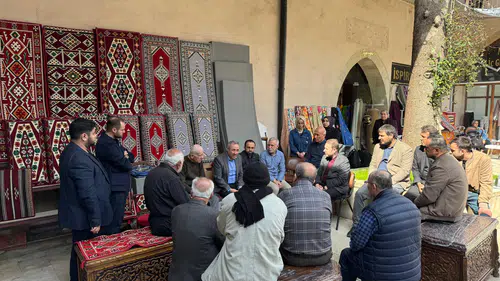 Vekil Karatutlu Kapalı Çarşı'da Esnaflarla Buluştu