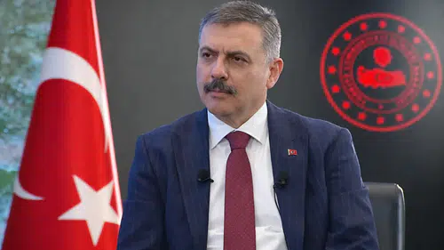 Plaka Tartışmasına Resmi Netlik Getirildi