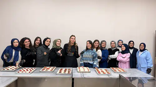 Pusula Maraş’tan gençlere özel güllaç yapım atölyesi