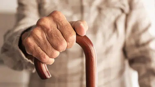 70 yaş üstü emeklilerin emekli maaşları artırılacak