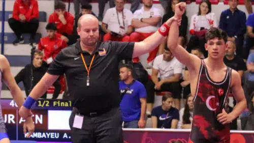 Milli Güreşçi Avrupa Şampiyonası İçin Minderde