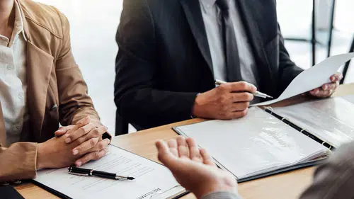 Arabuluculuk Süreci: Uzlaşma Oranı Yükseliyor, Mahkemelerdeki İş Yükü Düşüyor!