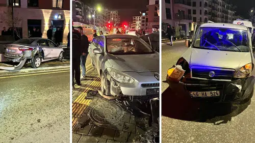 Feci Çarpışma Sonrası 5 Kişi Araçlardan Kurtarıldı