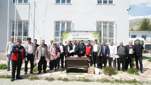 Büyükşehir Belediyesi'nden Bertiz'de Kabarcık Üzümüne Yöresel Koruma Stratejisi