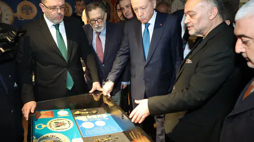 Erdoğan Nadir Saatler Sergisini Ziyaret Etti